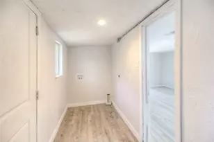 328 W Sherwood Dr, Livingston, TX 77351 - Photo 9