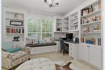 39 E Green Pastures Circle, The Woodlands, TX 77382 - Photo 9