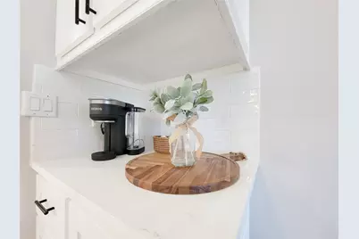 10 April Point Drive S, Conroe, TX 77356 - Photo 11