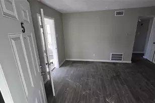 6723 S Loop E, Houston, TX 77087 - Photo 23