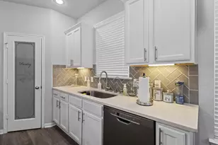 2375 Diamond D Dr, Beaumont, TX 77713 - Photo 37