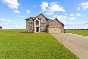 2375 Diamond D Dr, Beaumont, TX 77713 - Photo 3