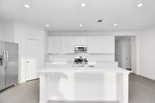 934 Garden Path Dr, Willis, TX 77318 - Photo 33