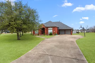 6908 Westgate Street, Wallis, TX 77485 - Photo 3