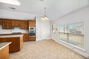 6908 Westgate St, Wallis, TX 77485 - Photo 21
