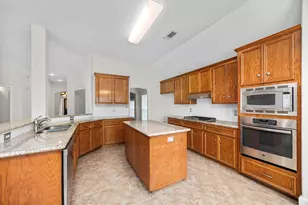 6908 Westgate St, Wallis, TX 77485 - Photo 23