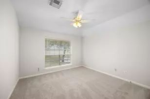6908 Westgate St, Wallis, TX 77485 - Photo 5
