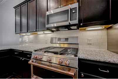 2411 Lawrence Street, Houston, TX 77008 - Photo 9