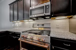 2411 Lawrence St, Houston, TX 77008 - Photo 9