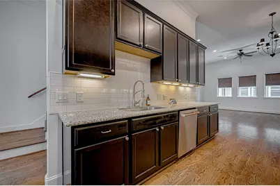 2411 Lawrence Street, Houston, TX 77008 - Photo 7