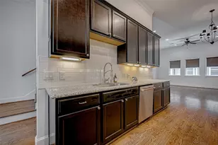 2411 Lawrence St, Houston, TX 77008 - Photo 7