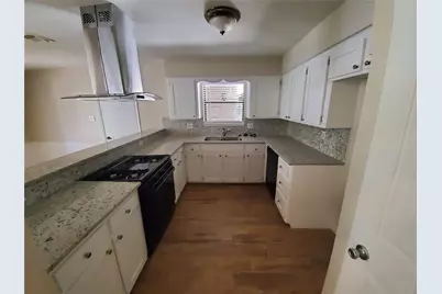 4051 Sherwood Street E, Houston, TX 77339 - Photo 5