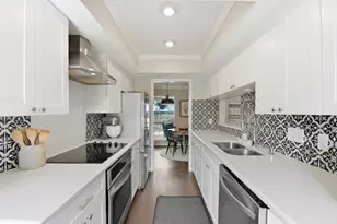 731 Worthshire St, Houston, TX 77008 - Photo 13