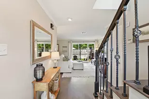 731 Worthshire St, Houston, TX 77008 - Photo 9