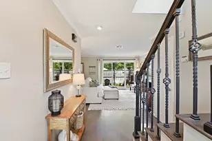 731 Worthshire St, Houston, TX 77008 - Photo 9