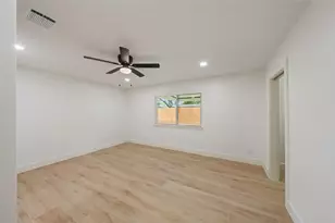 9323 Portal Dr, Houston, TX 77031 - Photo 17