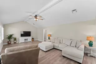 28814 Holly Hill Dr, Shenandoah, TX 77381 - Photo 9