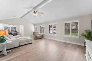 28814 Holly Hill Dr, Shenandoah, TX 77381 - Photo 5