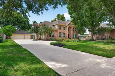 412 Melodywood Drive, Friendswood, TX 77546 - Photo 3