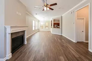 912 W 25th St, Houston, TX 77008 - Photo 3
