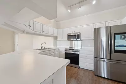 2111 Welch Street #A318, Houston, TX 77019 - Photo 7