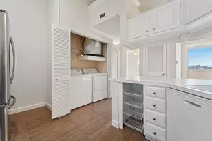 2111 Welch St, Houston, TX 77019 - Photo 9