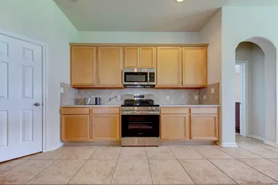 14103 Spring Knoll Lane, Rosharon, TX 77583 - Photo 11