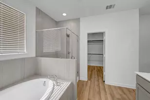 21422 Villa Spruce Ln, Tomball, TX 77377 - Photo 9