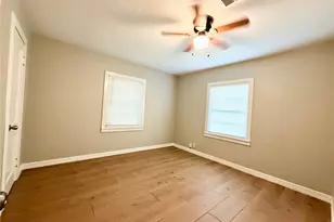 4422 Mallow St, Houston, TX 77051 - Photo 15