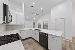 4735 Woodford St, Baytown, TX 77521 - Photo 17