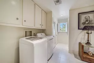 2011 Canongate Dr, Houston, TX 77056 - Photo 25