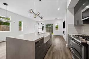 4211 Nichols St, Houston, TX 77020 - Photo 3