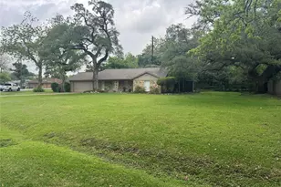 9386 Livernois Rd, Houston, TX 77080 - Photo 1