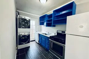 1 Sidney St, Houston, TX 77003 - Photo 1