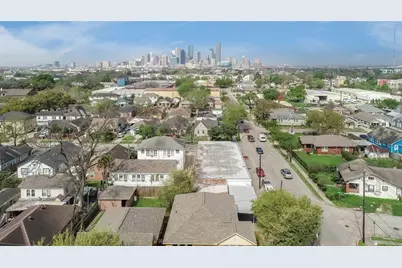 1 Sidney Street #1, Houston, TX 77003 - Photo 11