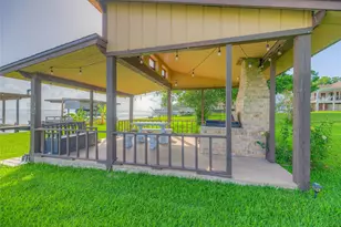 202 Willie Cook St, Livingston, TX 77351 - Photo 11