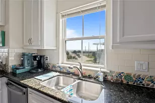 25001 Monterey Ct, Galveston, TX 77554 - Photo 11