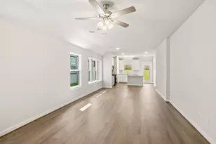 13082 Sarah Springs Way, Magnolia, TX 77354 - Photo 9