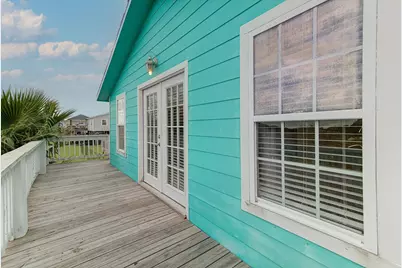 1089 Melody Lane, Port Bolivar, TX 77650 - Photo 11