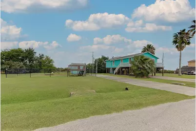 1089 Melody Lane, Port Bolivar, TX 77650 - Photo 5