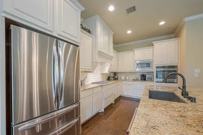 42 Daffodil Meadow Place, The Woodlands, TX 77375 - Photo 7