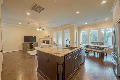 42 Daffodil Meadow Place, The Woodlands, TX 77375 - Photo 9