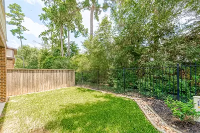 42 Daffodil Meadow Place, The Woodlands, TX 77375 - Photo 21