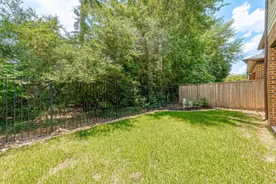 42 Daffodil Meadow Place, The Woodlands, TX 77375 - Photo 19