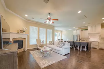 42 Daffodil Meadow Place, The Woodlands, TX 77375 - Photo 3