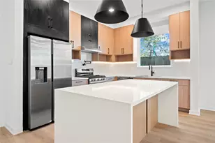 2409 Stuart St, Houston, TX 77004 - Photo 7