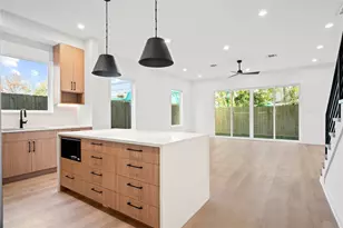 2409 Stuart St, Houston, TX 77004 - Photo 5