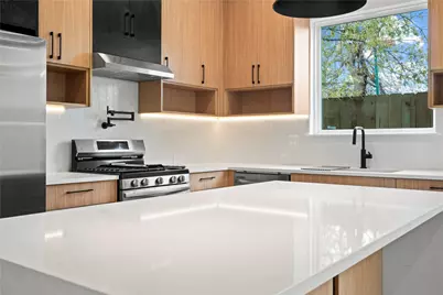 2409 Stuart Street, Houston, TX 77004 - Photo 13