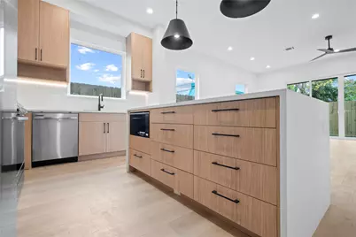 2409 Stuart Street, Houston, TX 77004 - Photo 11