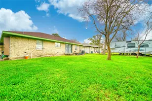 4931 Mercedes Ln, Houston, TX 77022 - Photo 27